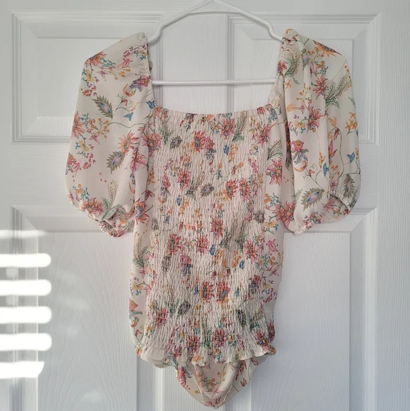 Floral puffed sleeve blouse - Picture 2 of 4